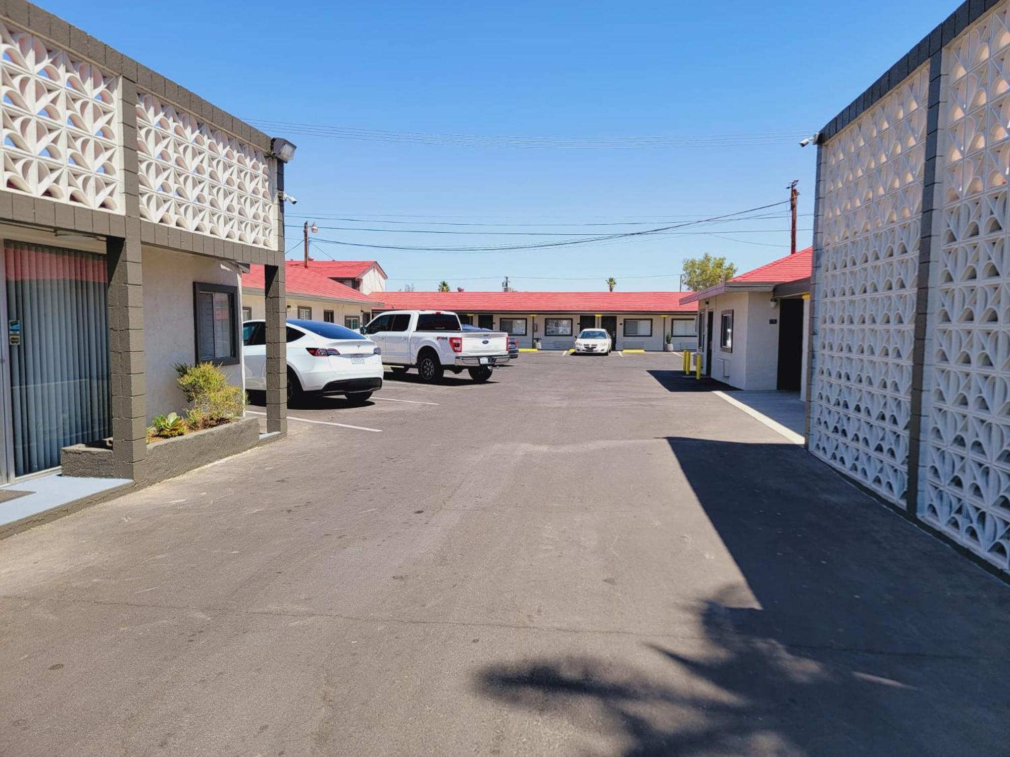 Where to Stay Near Imperial County Arts Council: 5 Airport Hotels